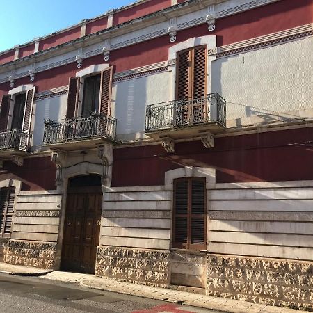 Palazzo De Bellis Vitti Nella Citta Delle Grotte Bed & Breakfast Castellana Grotte Bagian luar foto