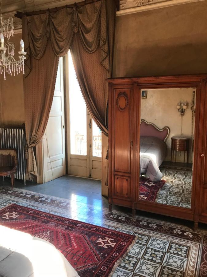 Palazzo De Bellis Vitti Nella Citta Delle Grotte Bed & Breakfast Castellana Grotte Bagian luar foto