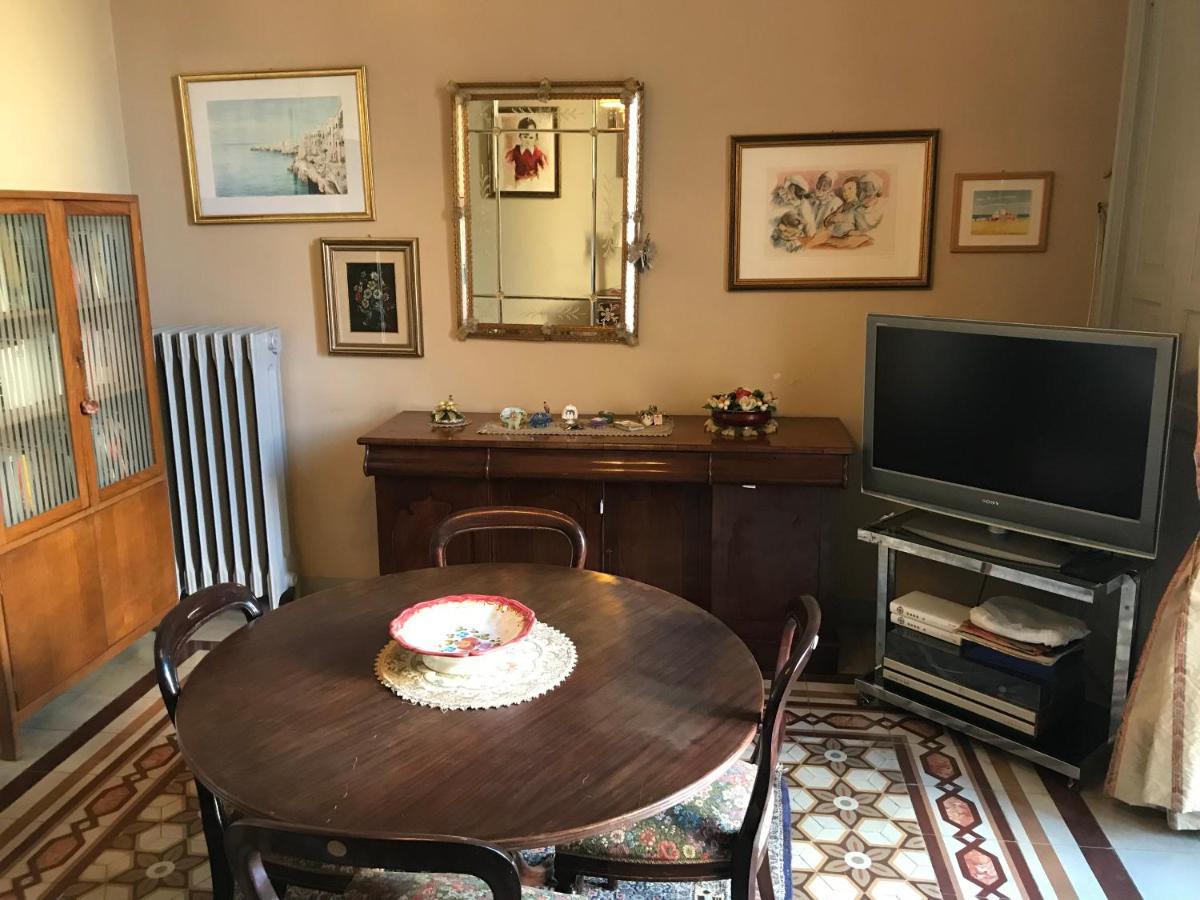Palazzo De Bellis Vitti Nella Citta Delle Grotte Bed & Breakfast Castellana Grotte Bagian luar foto