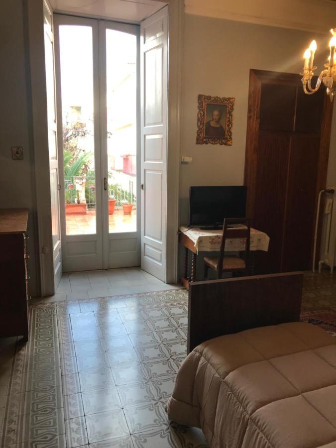 Palazzo De Bellis Vitti Nella Citta Delle Grotte Bed & Breakfast Castellana Grotte Bagian luar foto