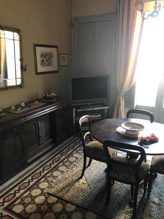 Palazzo De Bellis Vitti Nella Citta Delle Grotte Bed & Breakfast Castellana Grotte Bagian luar foto